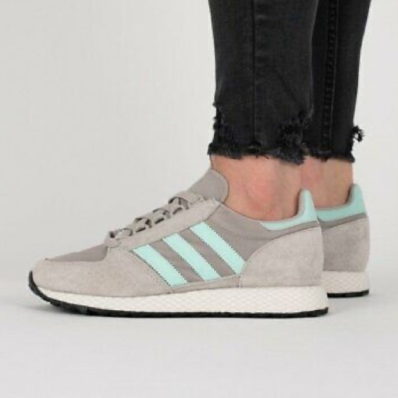 Adidas Forest Grove серые